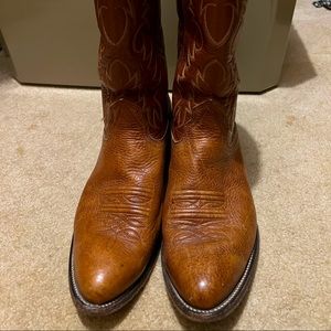 Nocona mens leather boots shin level